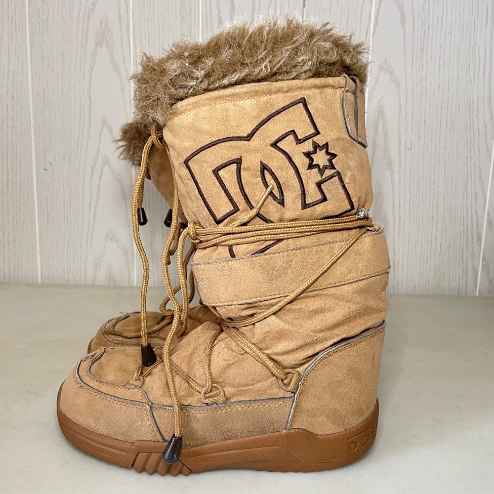 DC Chalet Women's Winter Snow Boots Brown Suede Faux Fur Y2K Lace Up Size 6 Rare - Picture 1 of 16